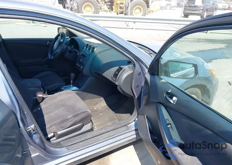 2010 Nissan Altima Hybrid из США, поврежденный, VIN 1N4CL2AP3AC171360